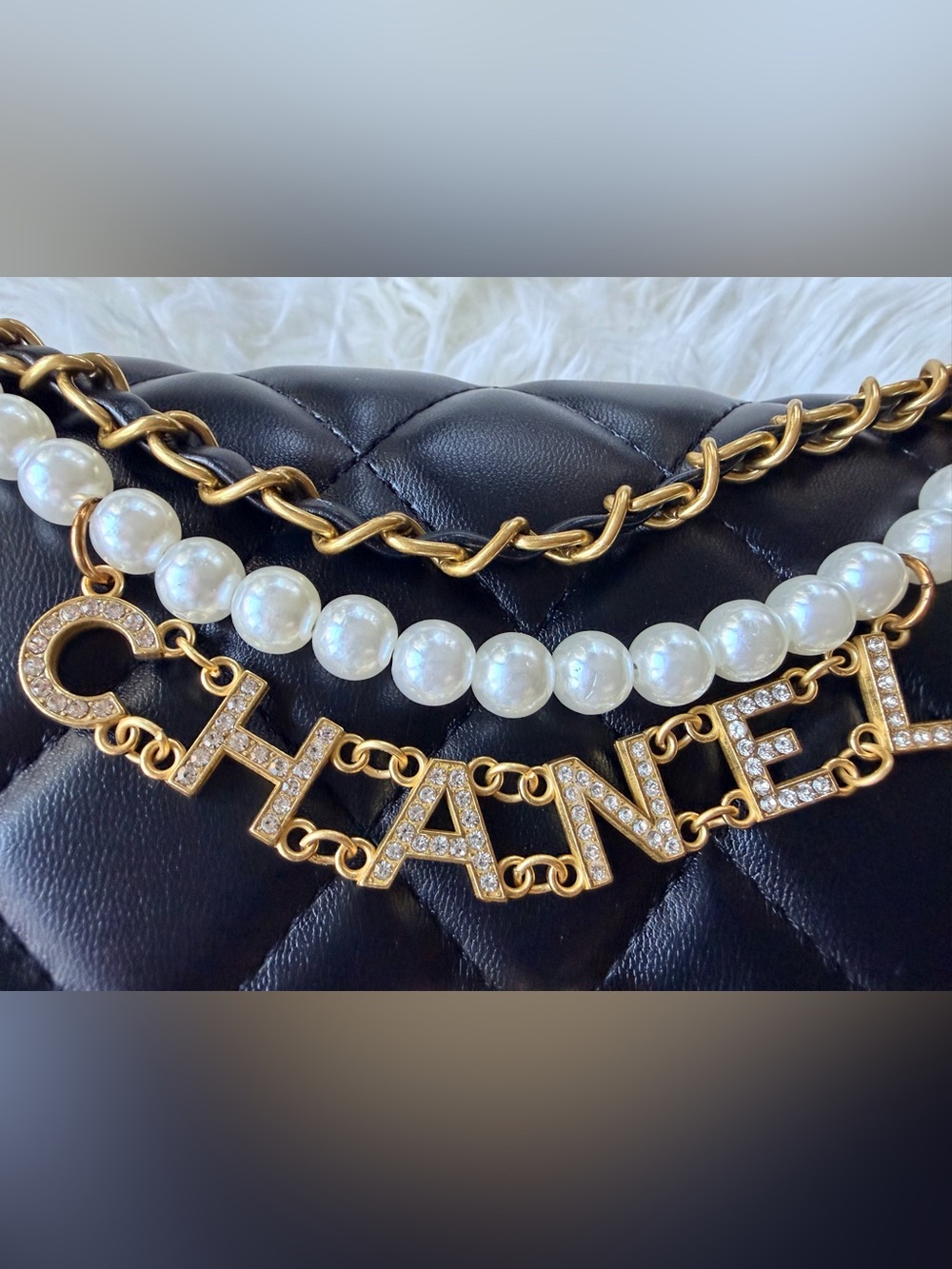 *PRICE FIRM* Chanel MAKEUP Handbag with Crystal Inset ‘CHANEL’ on Chain NIB GWP - Picture 6 of 16